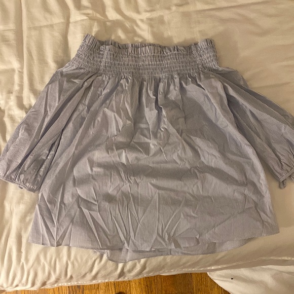 Modern Citizen off the shoulder top - Picture 2 of 3